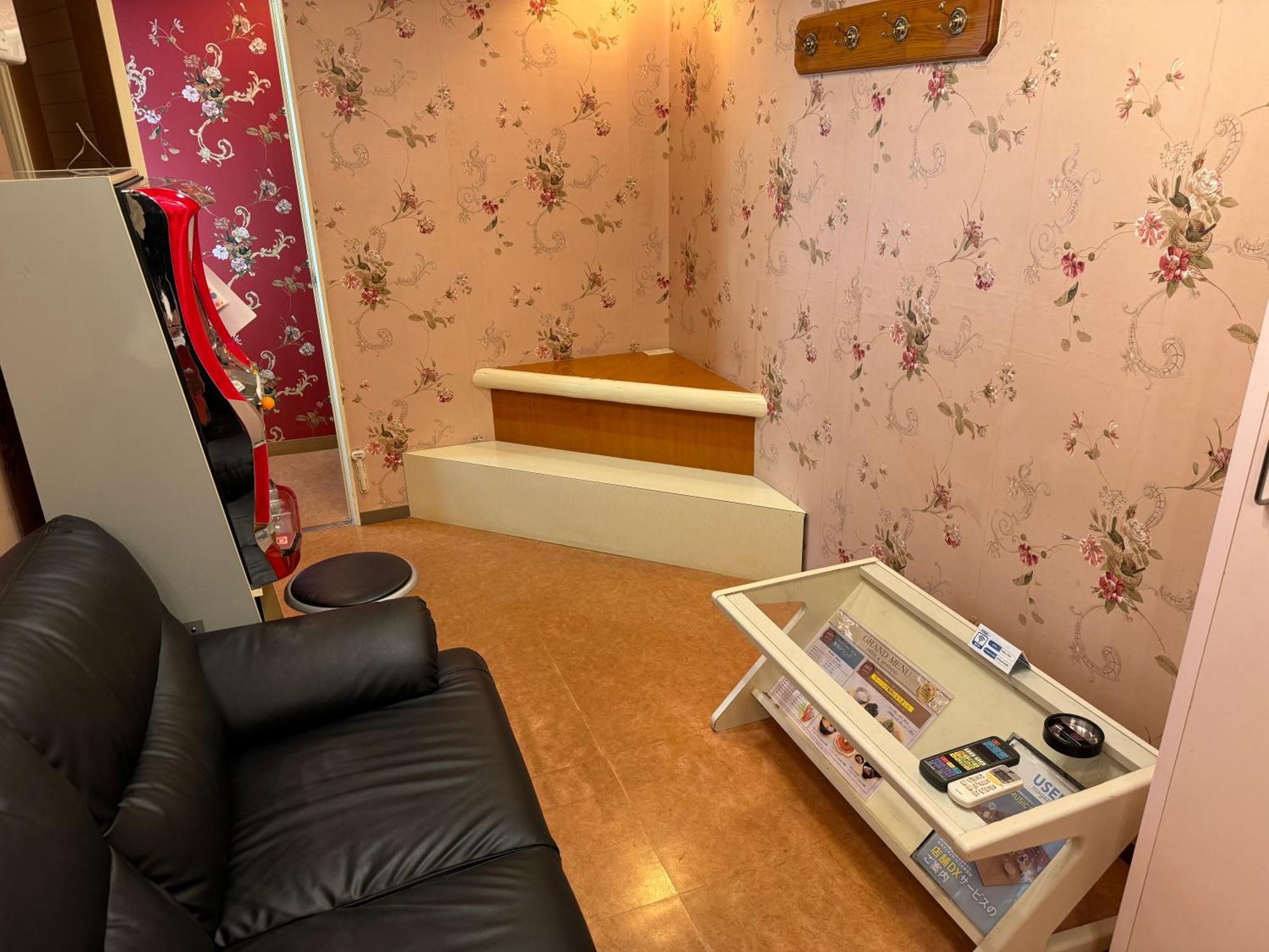 Hotel Himeji Baby Kiss (Adults Only) Extérieur photo